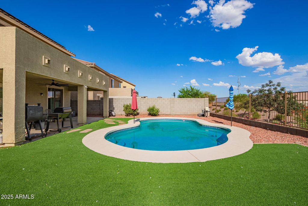 Image 47 of property listing at 25545 W NANCY Lane, Buckeye, AZ 85326