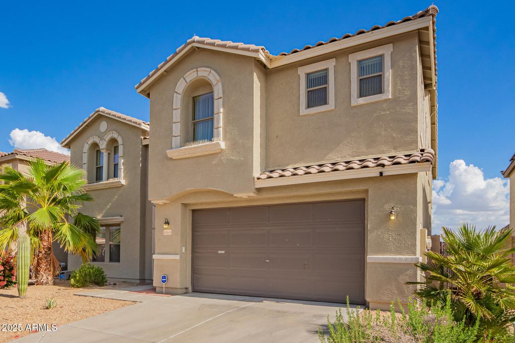 Image 6 of property listing at 25545 W NANCY Lane, Buckeye, AZ 85326