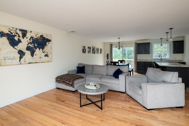 9 Jay Way, Rochester, NH 03868