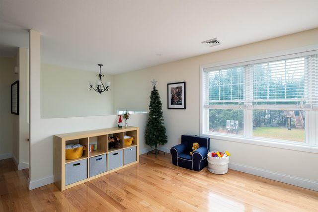 9 Jay Way, Rochester, NH 03868