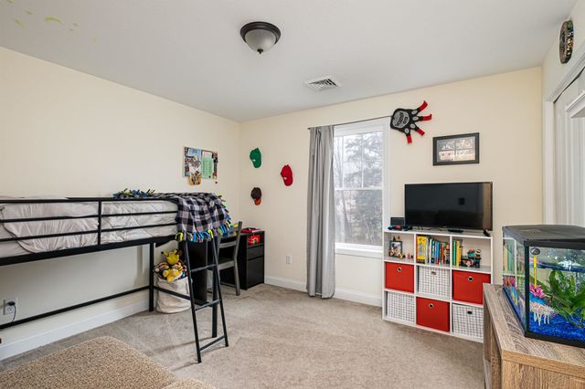 9 Jay Way, Rochester, NH 03868