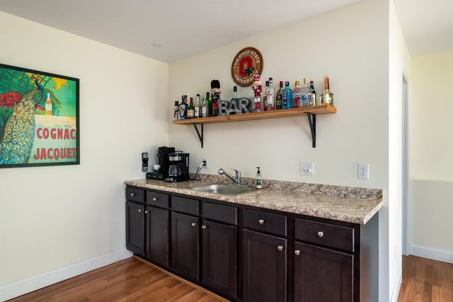 9 Jay Way, Rochester, NH 03868