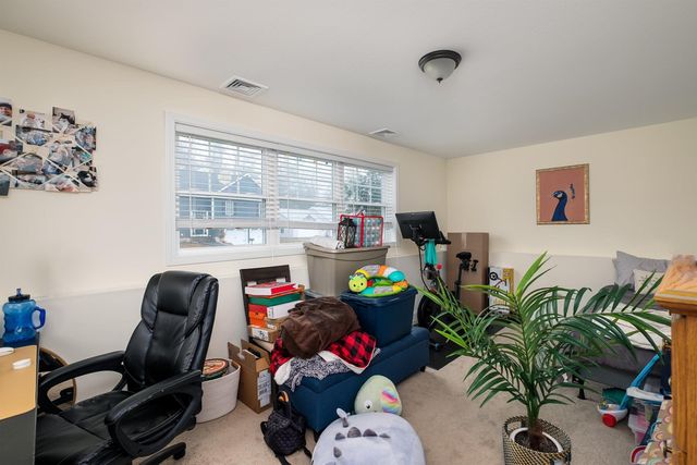 9 Jay Way, Rochester, NH 03868