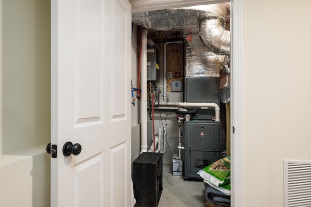 9 Jay Way, Rochester, NH 03868