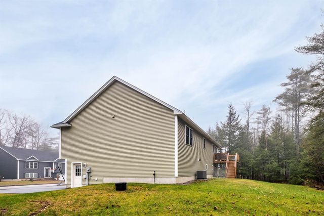 9 Jay Way, Rochester, NH 03868