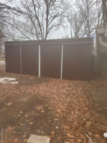 401 Richard Avenue, Lansing, MI 48917