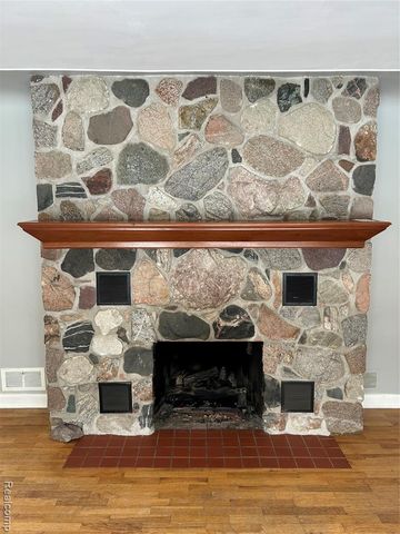 401 Richard Avenue, Lansing, MI 48917