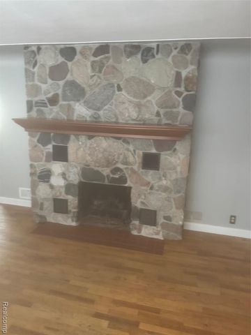 401 Richard Avenue, Lansing, MI 48917