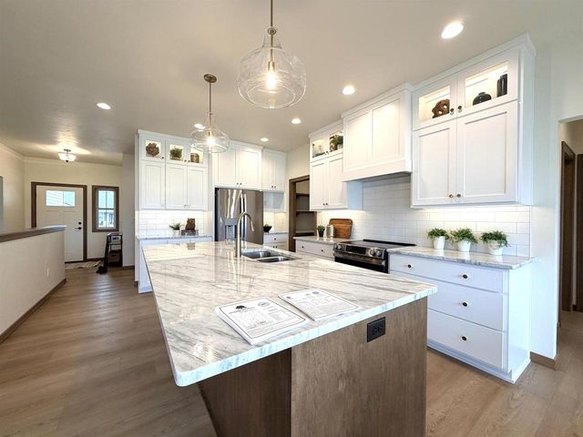 2146 AURRAILIA COURT, Green Bay, WI 54311