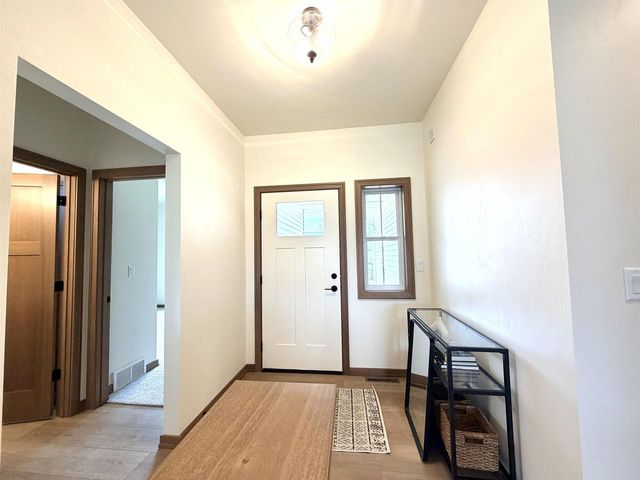 2146 AURRAILIA COURT, Green Bay, WI 54311