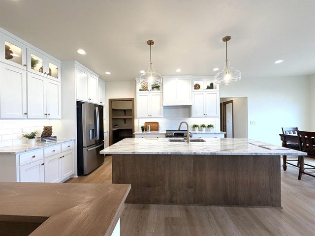 2146 AURRAILIA COURT, Green Bay, WI 54311