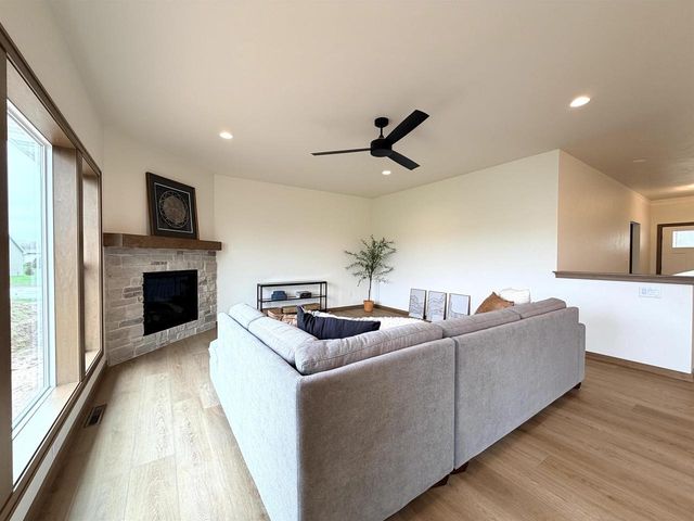 2146 AURRAILIA COURT, Green Bay, WI 54311