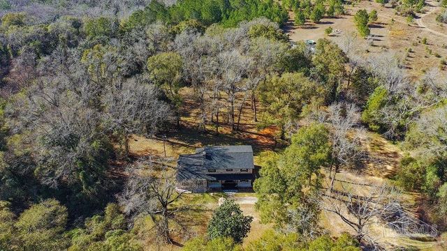 10841A Luker Way, Jay, FL 32565
