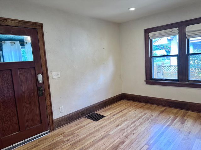 2419 E 38th Street, Minneapolis, MN 55406