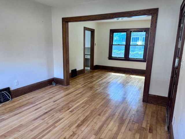 2419 E 38th Street, Minneapolis, MN 55406