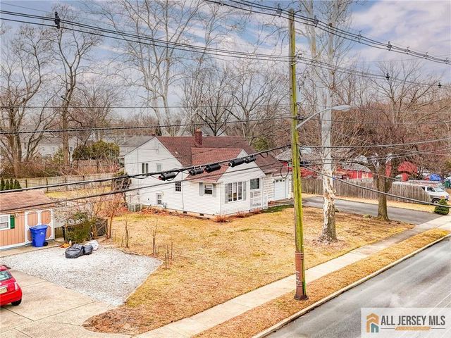 499 Old Stage Road, Spotswood, NJ 08884