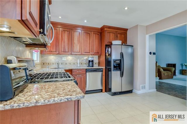 499 Old Stage Road, Spotswood, NJ 08884