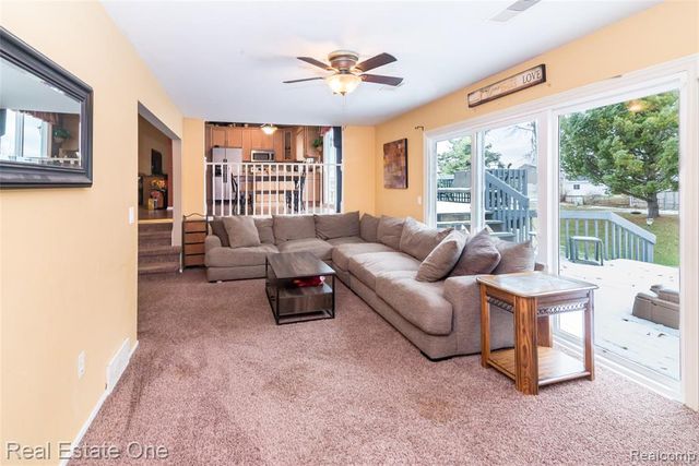 396 Princeton Drive, South Lyon, MI 48178