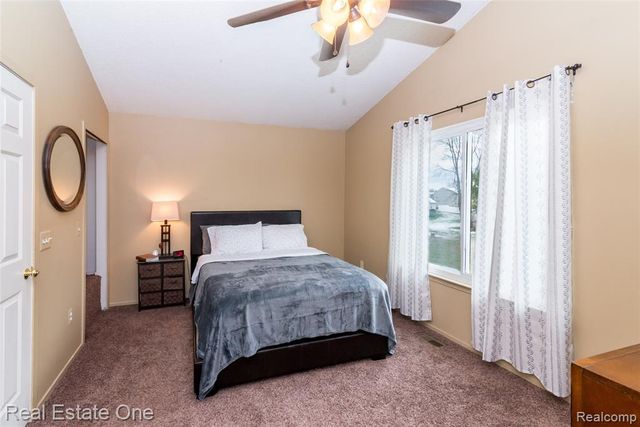 396 Princeton Drive, South Lyon, MI 48178