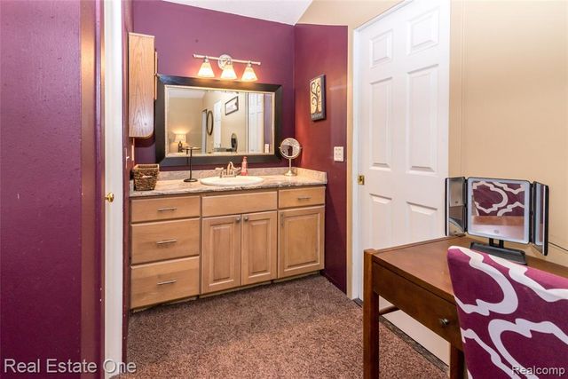 396 Princeton Drive, South Lyon, MI 48178