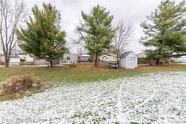 396 Princeton Drive, South Lyon, MI 48178