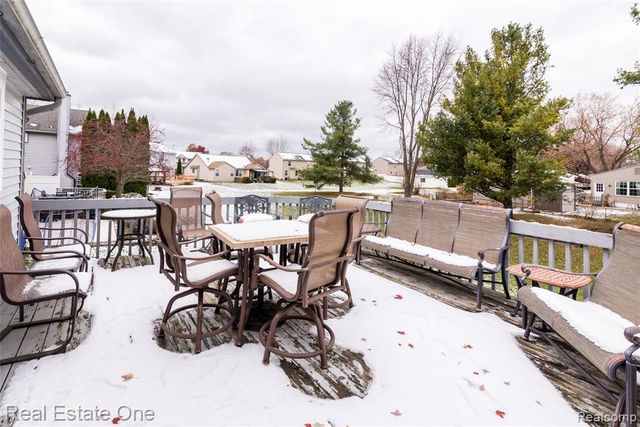 396 Princeton Drive, South Lyon, MI 48178