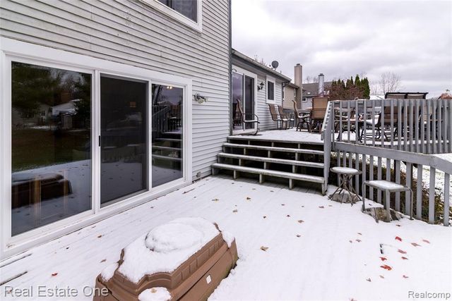 396 Princeton Drive, South Lyon, MI 48178