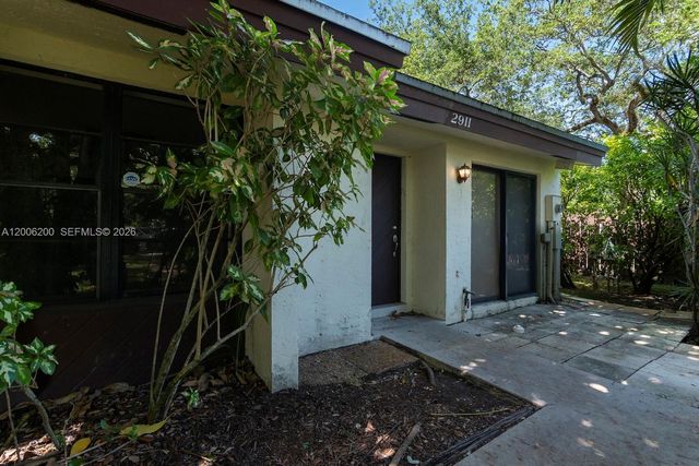 2911 N 33rd Ter, Hollywood, FL 33021