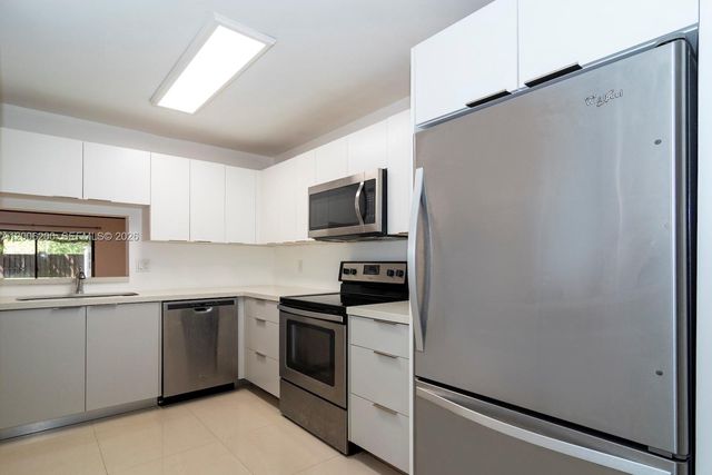 2911 N 33rd Ter, Hollywood, FL 33021