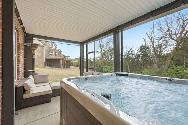 719 Thurrock Cir, Brentwood, TN 37027
