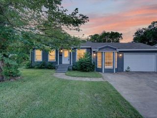 6633 Emhouse Street, Dallas, TX 75232