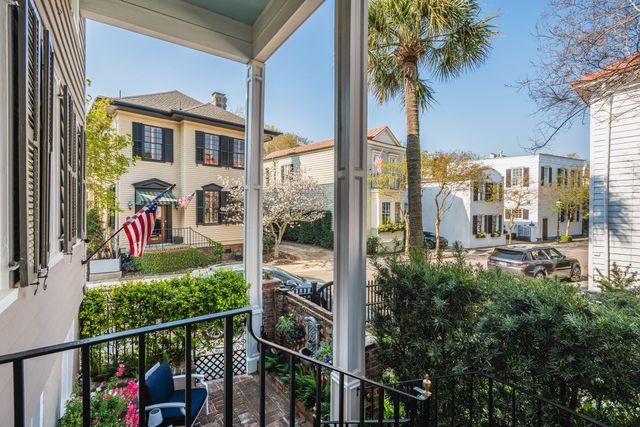 18 Water Street, Charleston, SC 29401