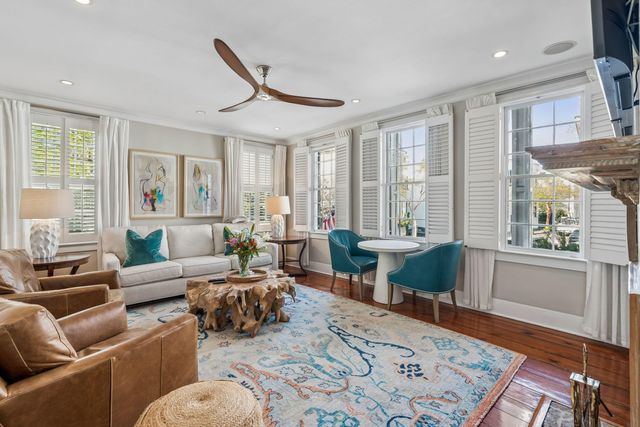 18 Water Street, Charleston, SC 29401