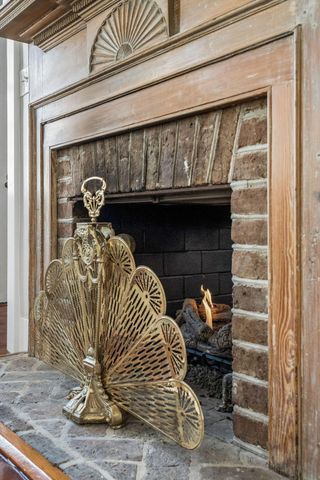 18 Water Street, Charleston, SC 29401