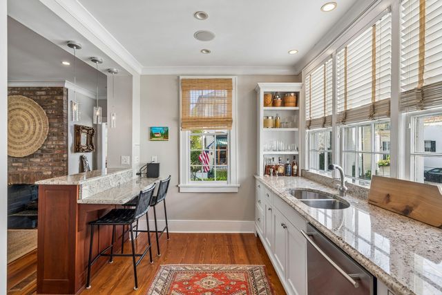 18 Water Street, Charleston, SC 29401