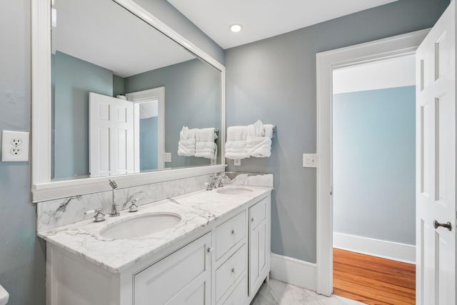 18 Water Street, Charleston, SC 29401
