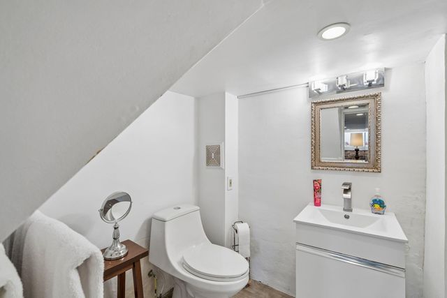 18 Water Street, Charleston, SC 29401