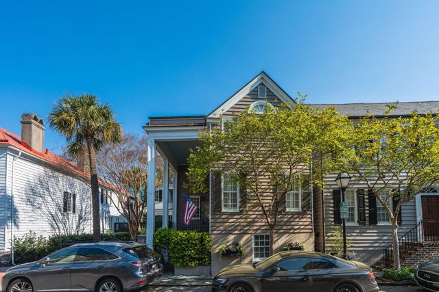 18 Water Street, Charleston, SC 29401