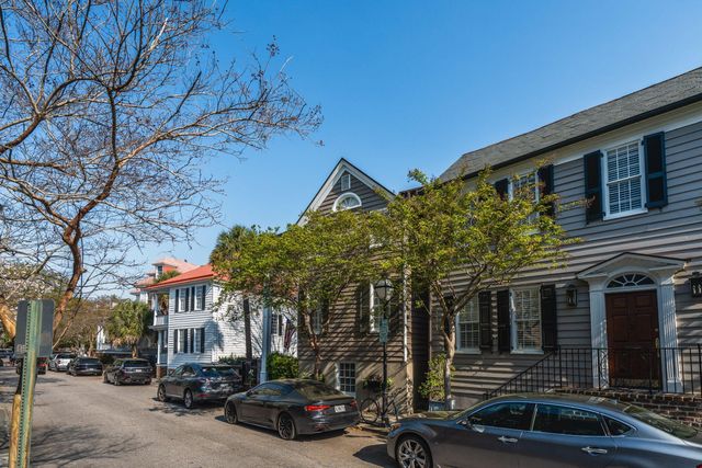 18 Water Street, Charleston, SC 29401