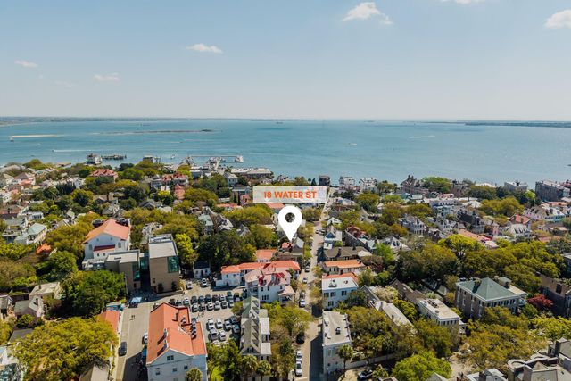18 Water Street, Charleston, SC 29401