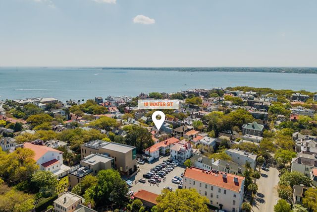 18 Water Street, Charleston, SC 29401
