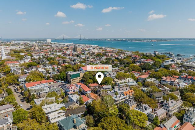 18 Water Street, Charleston, SC 29401