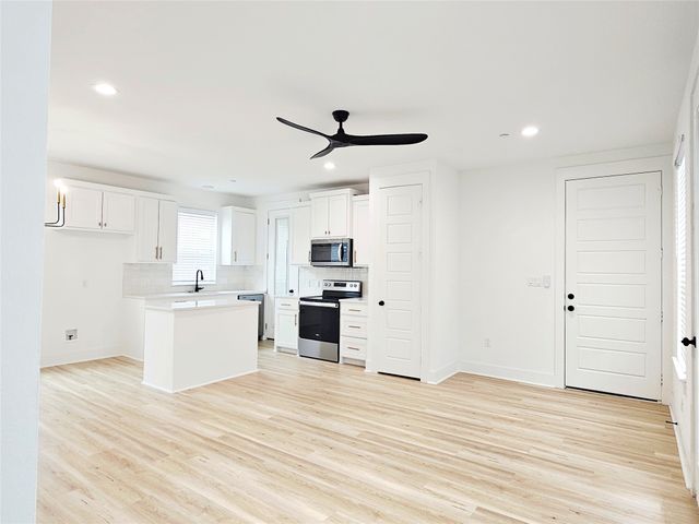 206 S Village Way 203, Lewisville, TX 75057