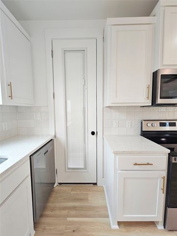 206 S Village Way 203, Lewisville, TX 75057