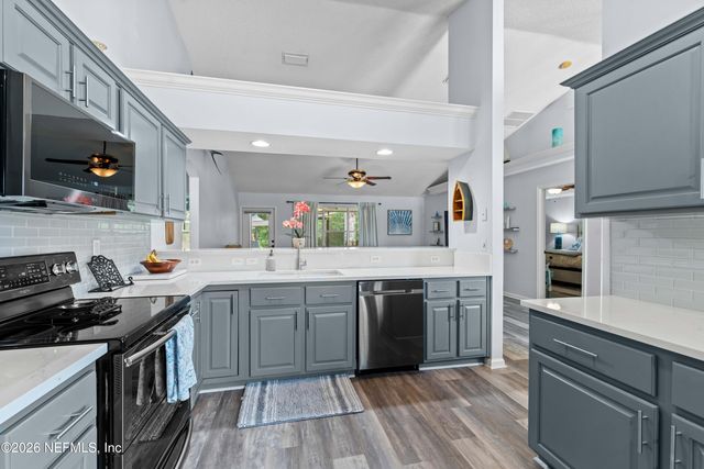 3019 MAJESTIC OAKS Lane, Green Cove Springs, FL 32043