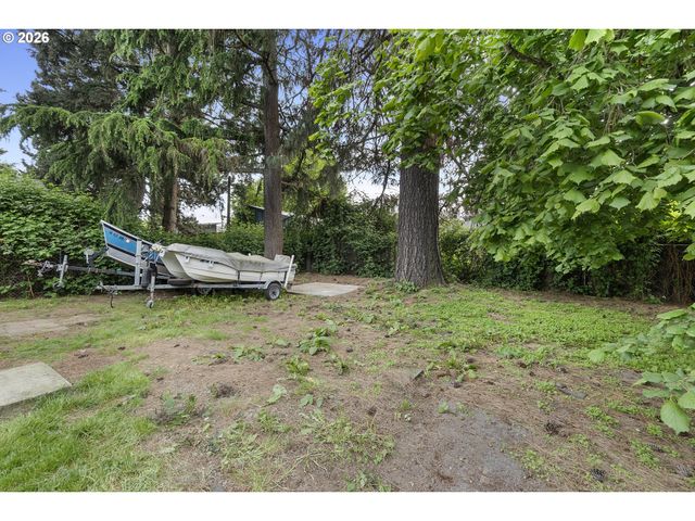 9946 N LOMBARD St, Portland, OR 97203