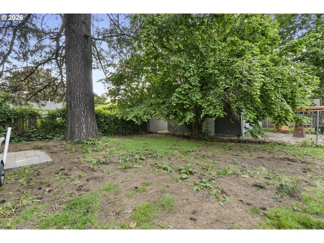 9946 N LOMBARD St, Portland, OR 97203