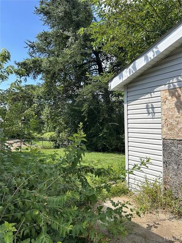 147 Monteith Circle, St Louis, MO 63137