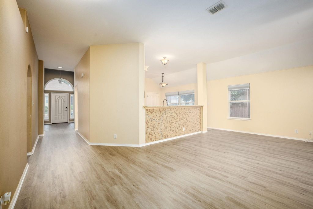 26906 Spiral CYN, San Antonio, TX 78261