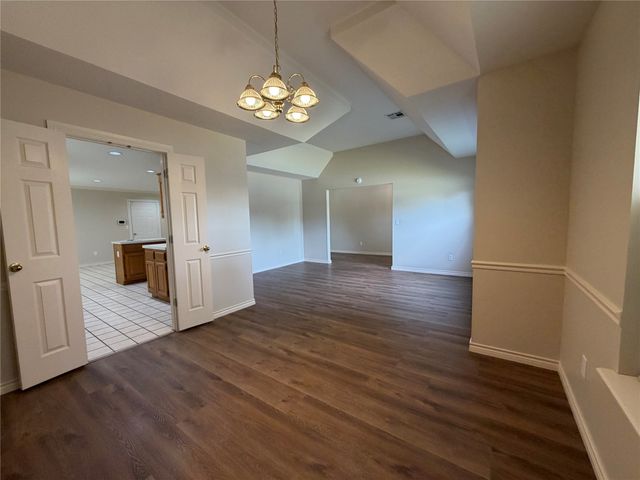 9203 S 73rd East Avenue, Tulsa, OK 74133